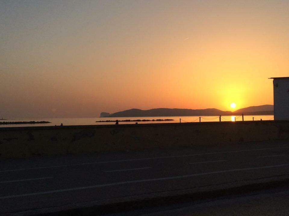 Marina Beach Alghero Bagian luar foto